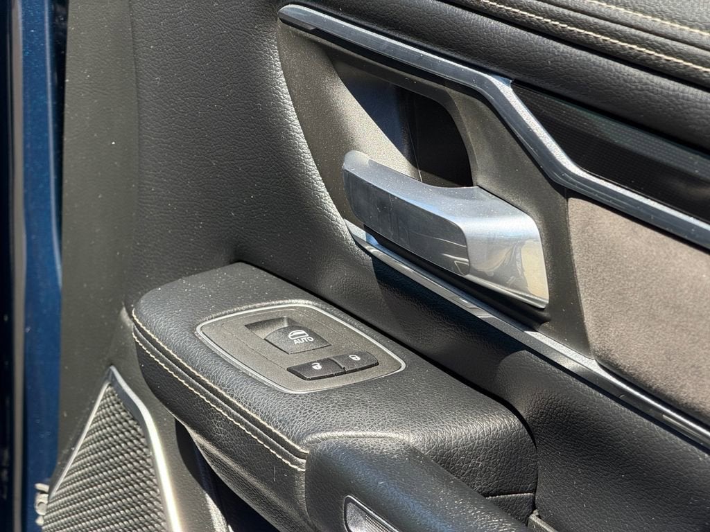 2021 RAM 1500 Laramie Crew Cab 4x4 5'7" Box