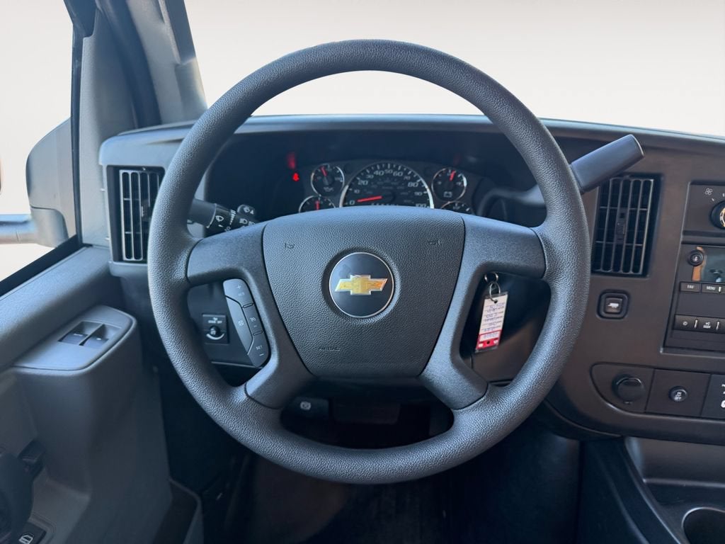 2026 Chevrolet Express Cutaway 3500 1WT
