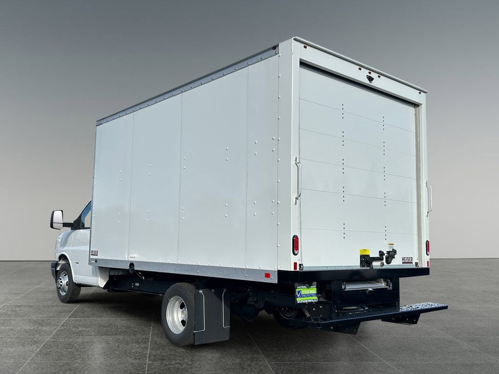 2025 Chevrolet Express Cutaway 3500 1WT