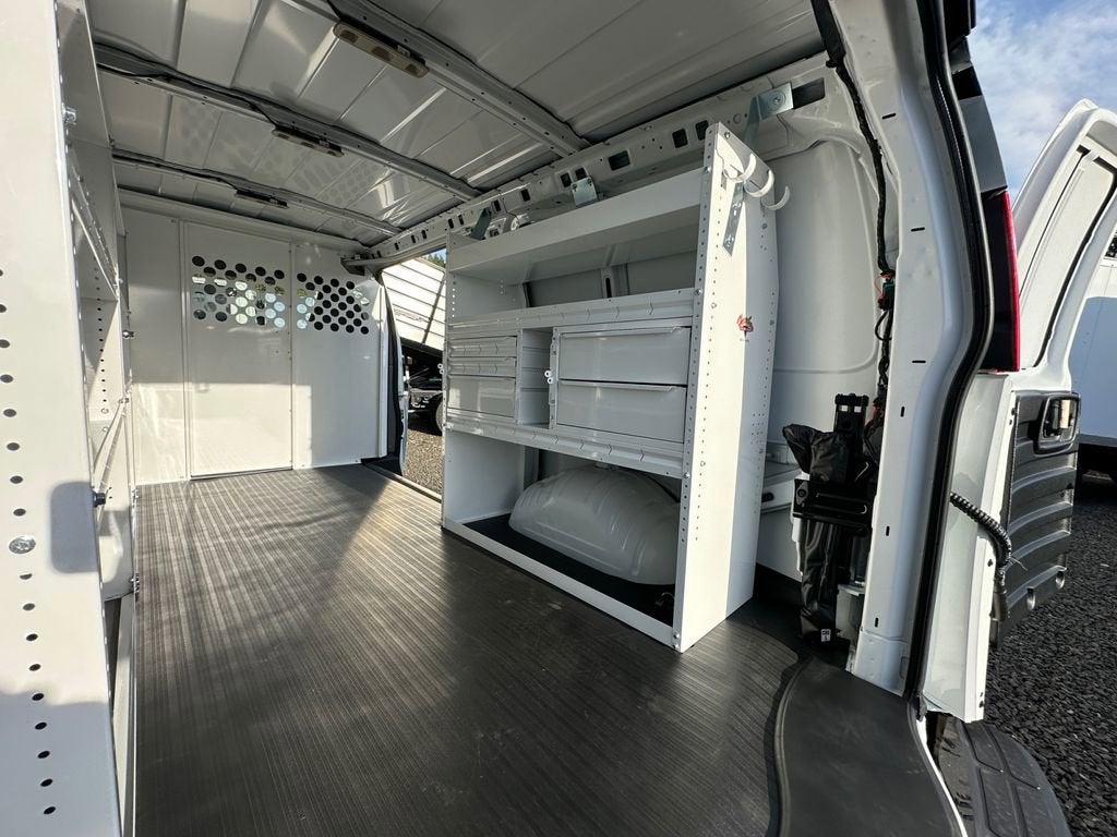 2025 Chevrolet Express Cargo 2500 WT