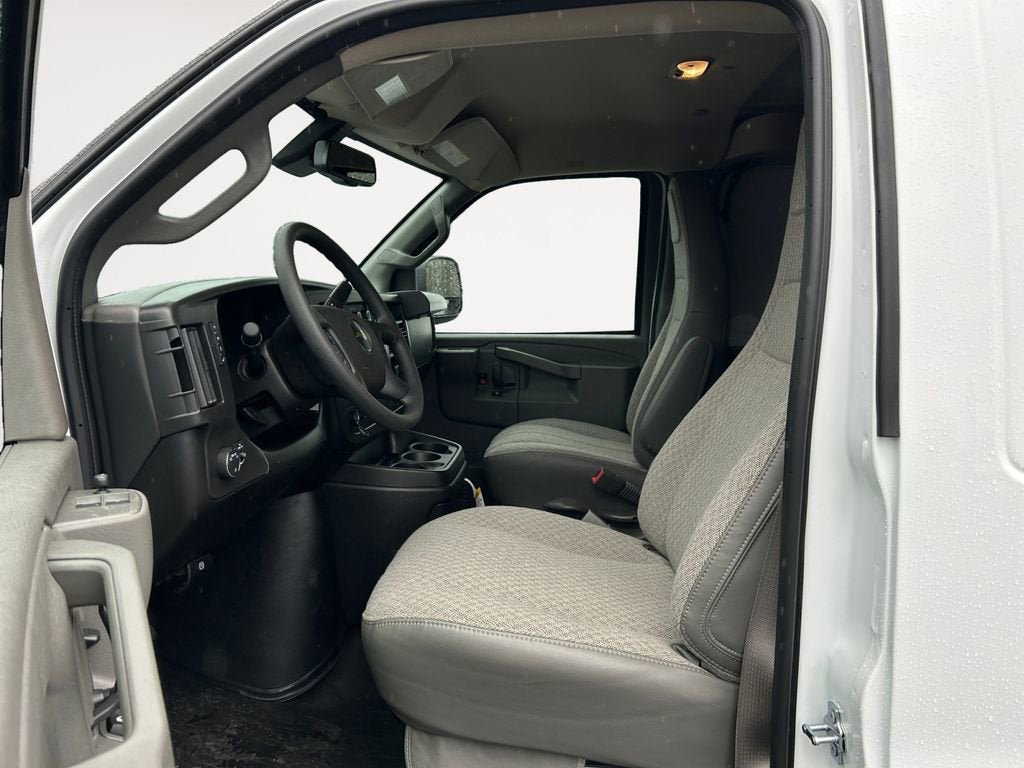 2026 Chevrolet Express Cargo 1WT