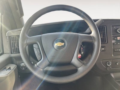 2025 Chevrolet Express Cutaway 3500 1WT