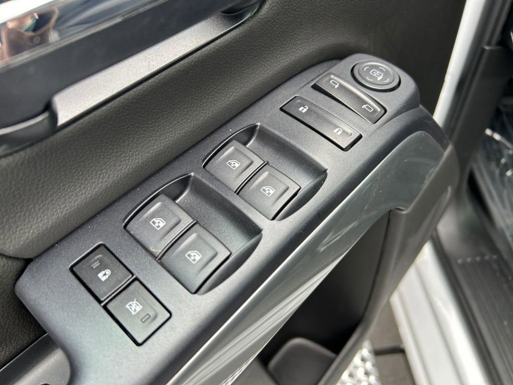 2025 Chevrolet Silverado 5500 HD LT