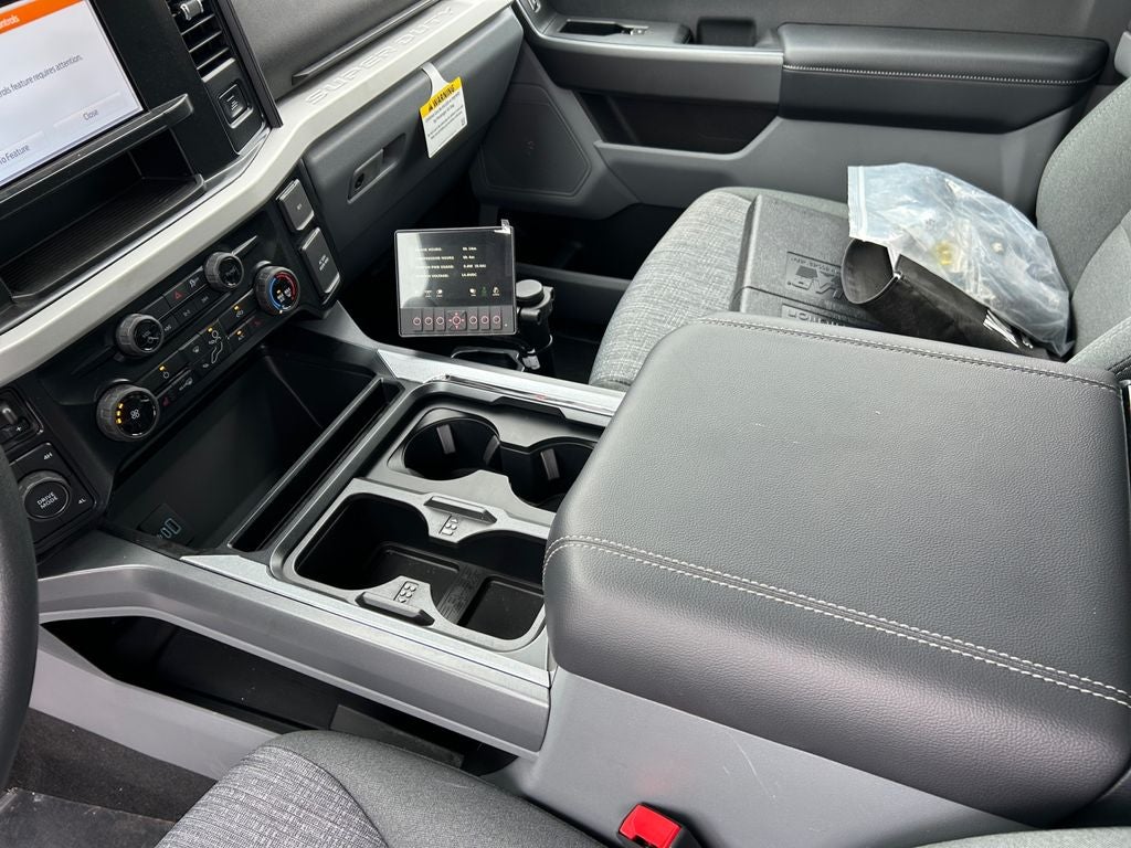 2025 Ford F-550 Mechanics Truck XLT DRW