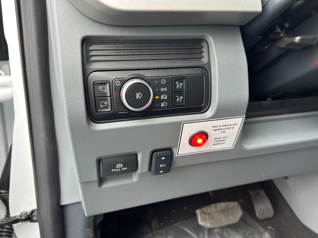 2025 Ford F-550 Mechanics Truck XLT DRW