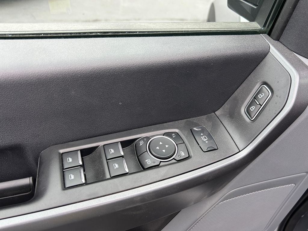 2025 Ford F-550 Mechanics Truck XLT DRW