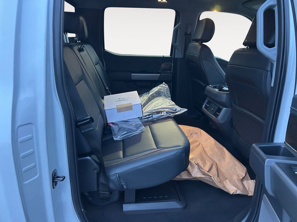 2026 Ford F-550SD Lariat DRW