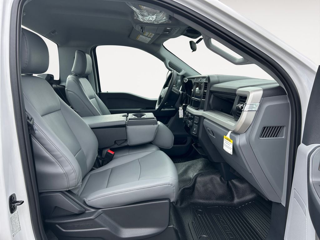2026 Ford F-550SD DRW
