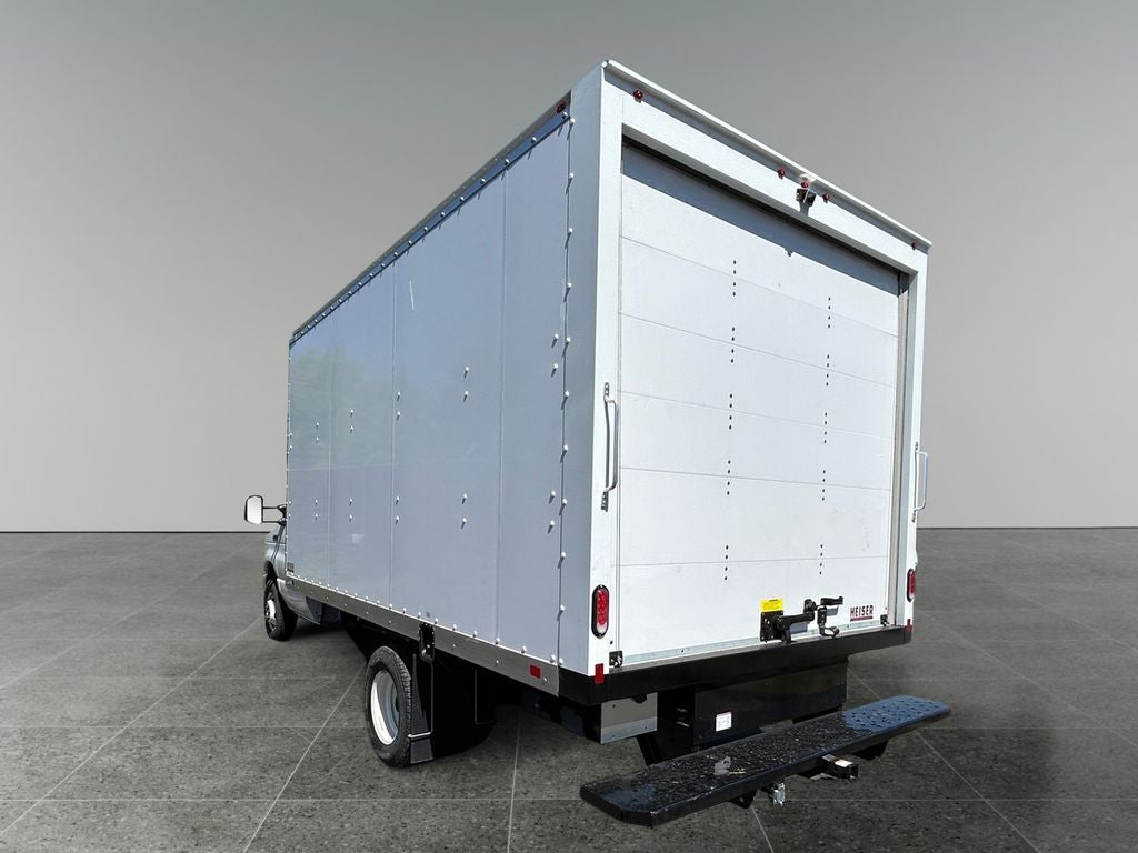 2025 Ford E-450SD Base