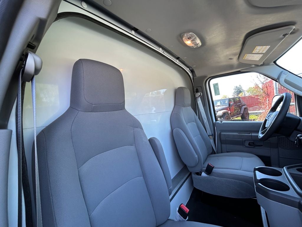 2025 Ford E-450SD Base