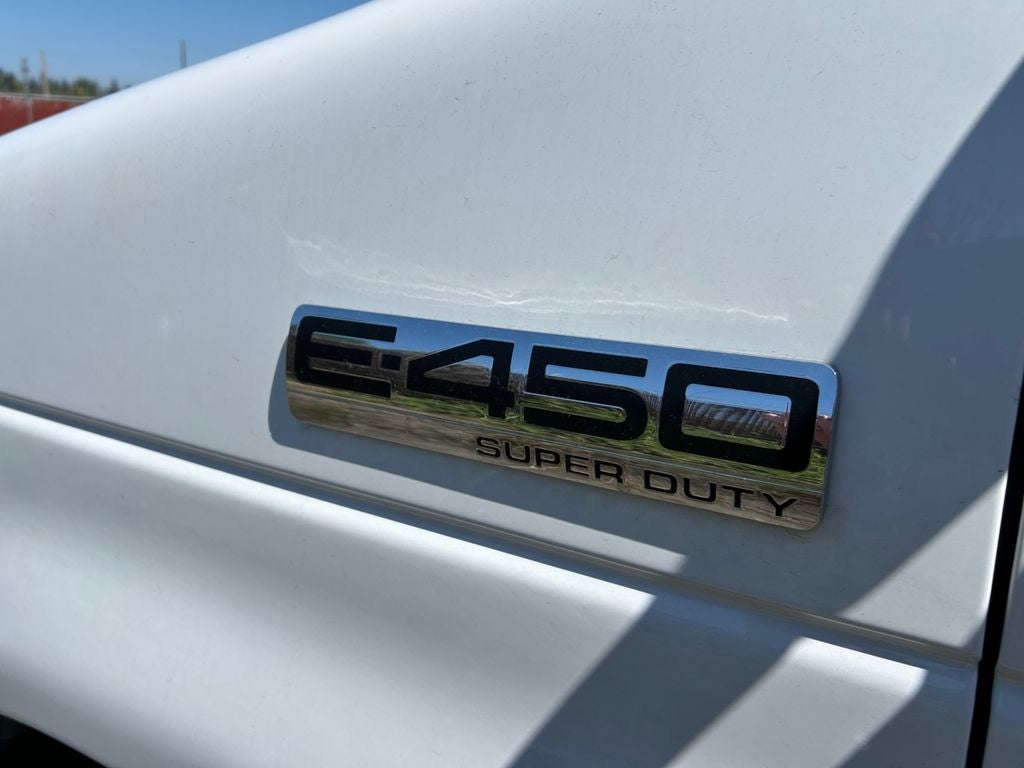 2025 Ford E-450SD Base