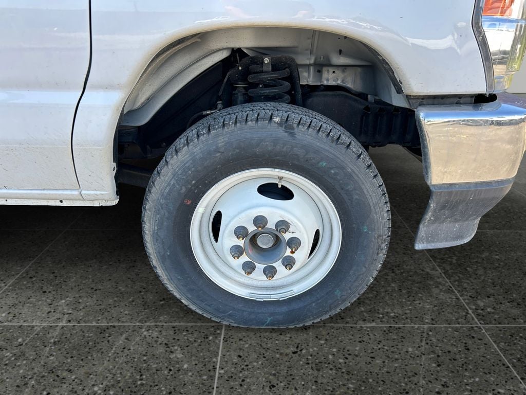 2025 Ford E-450SD Base