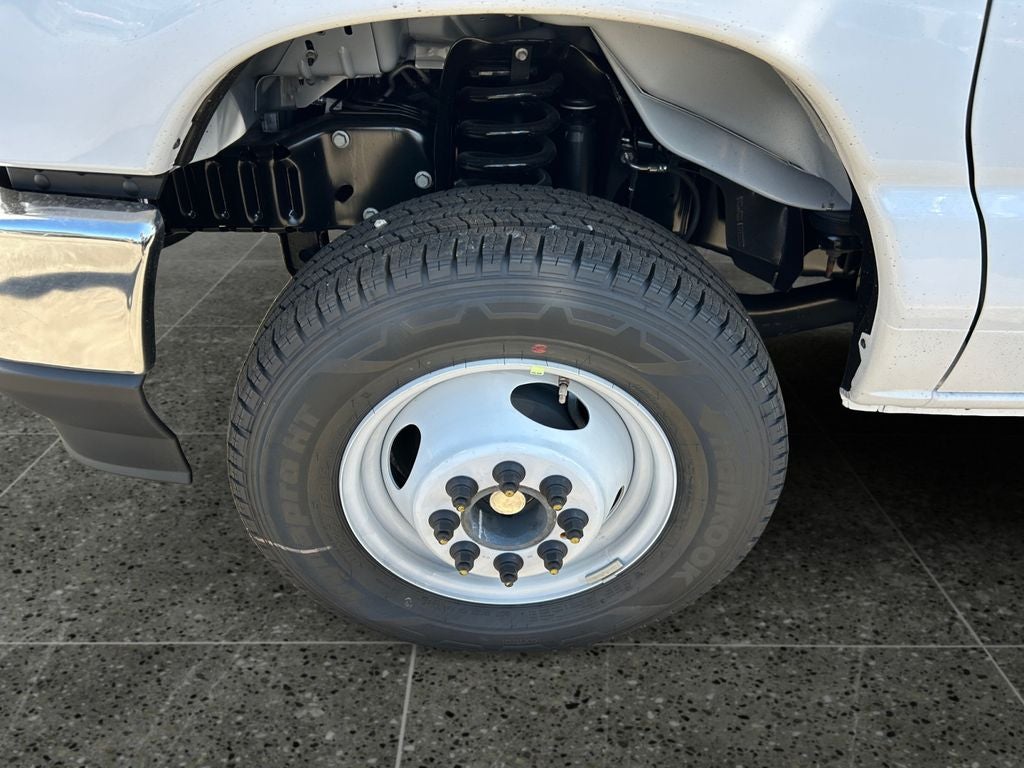 2026 Ford E-450SD Base