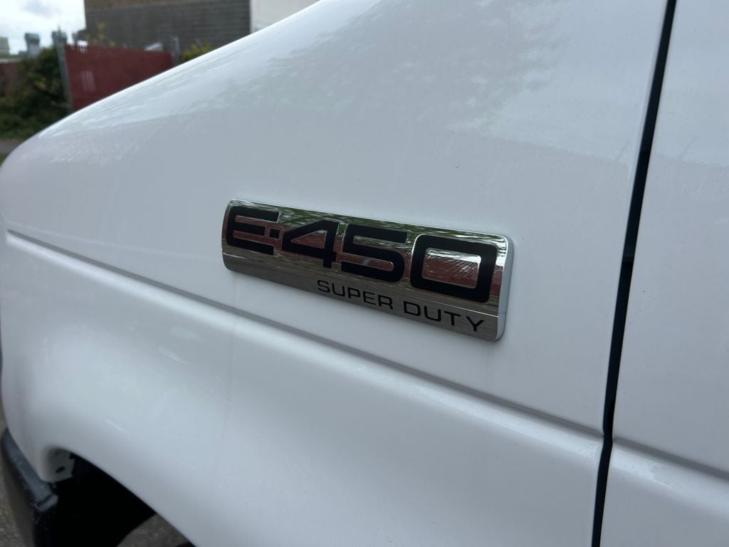 2027 Ford E-450SD Base