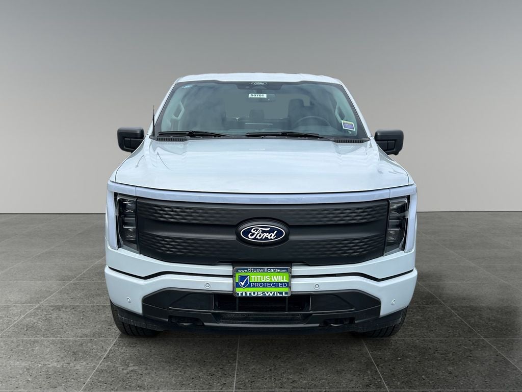2025 Ford F-150 Lightning Flash