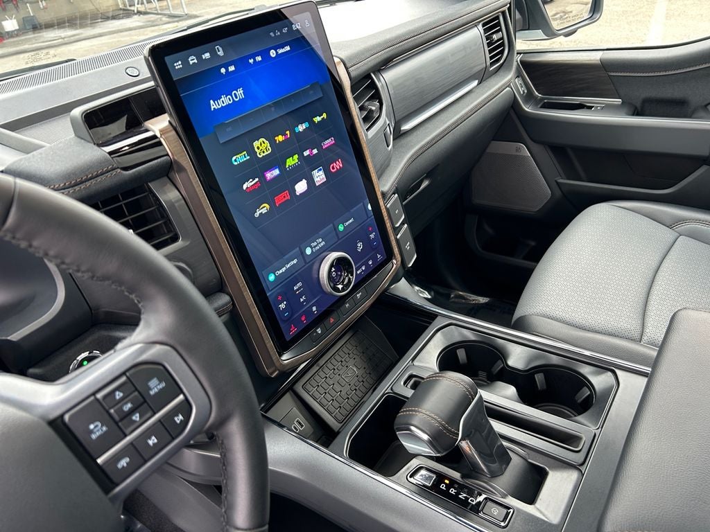 2025 Ford F-150 Lightning Lariat