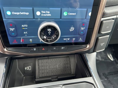 2025 Ford F-150 Lightning Lariat