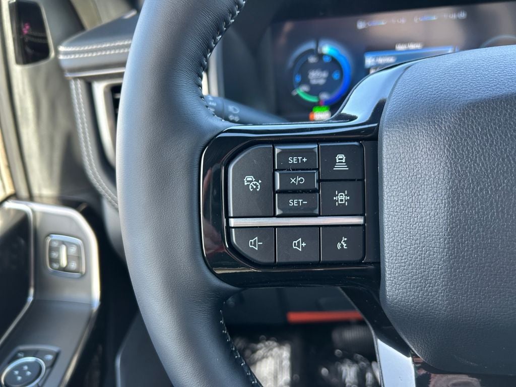 2025 Ford F-150 Lightning Platinum