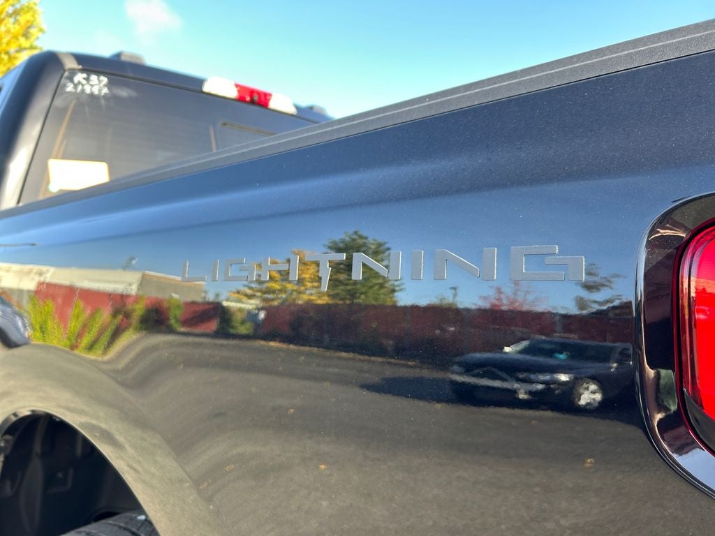 2025 Ford F-150 Lightning Platinum