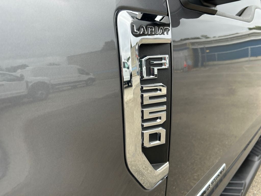 2021 Ford F-250SD Lariat