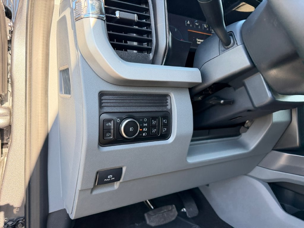 2027 Ford F-250SD XLT