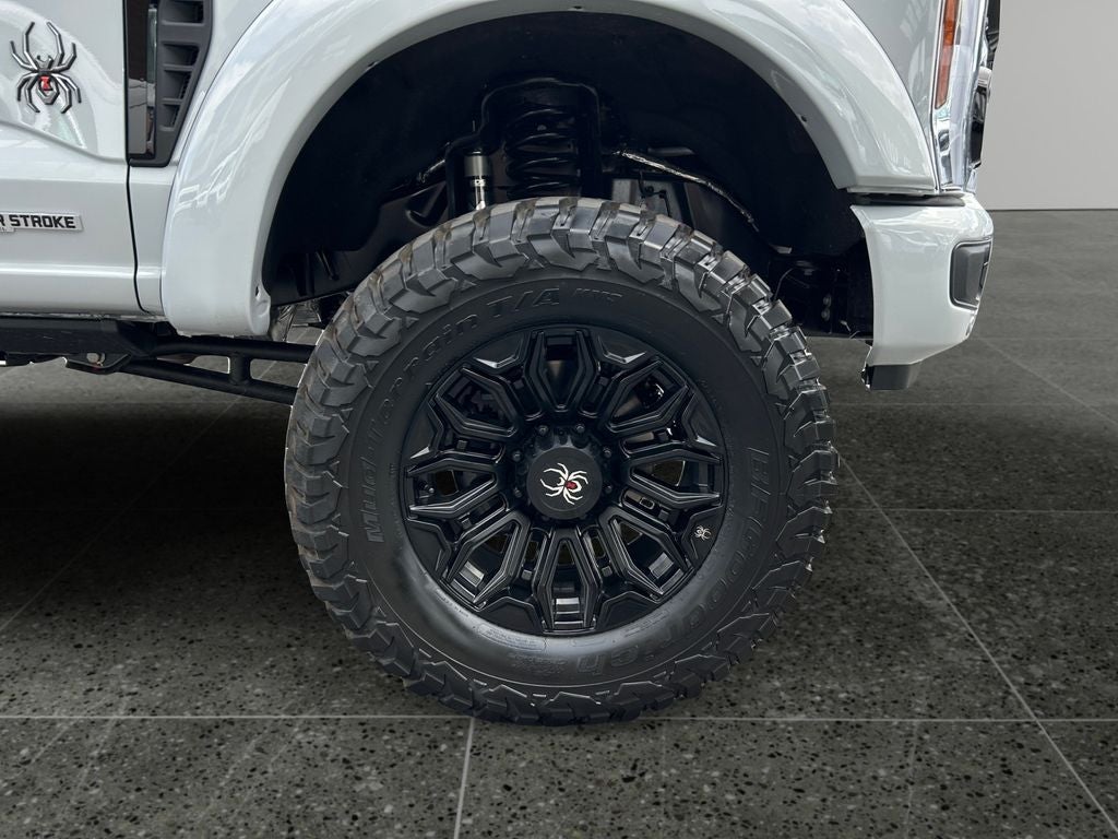 2025 Ford F-250 Black Widow Lariat