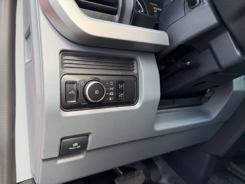 2027 Ford F-250SD XL