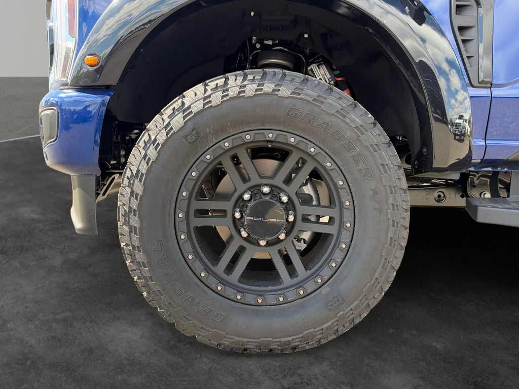 2026 Ford F-350SD Lariat Roush