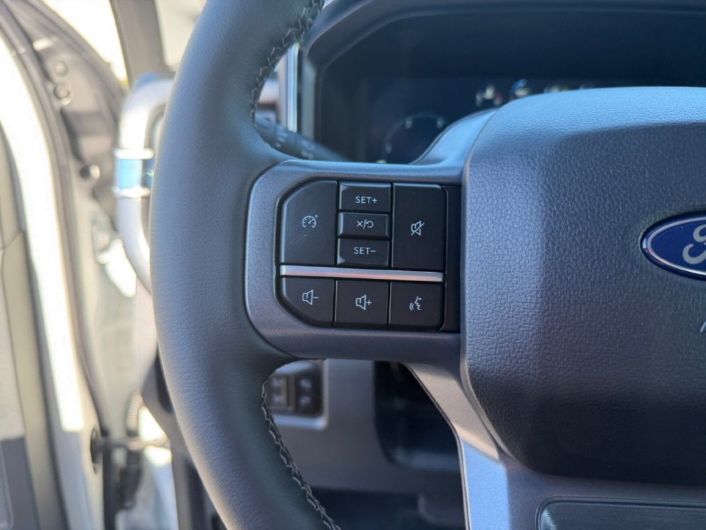 2027 Ford F-350SD Lariat
