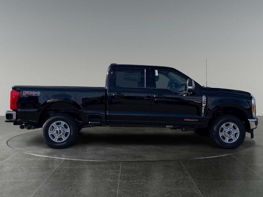 2027 Ford F-350SD XLT