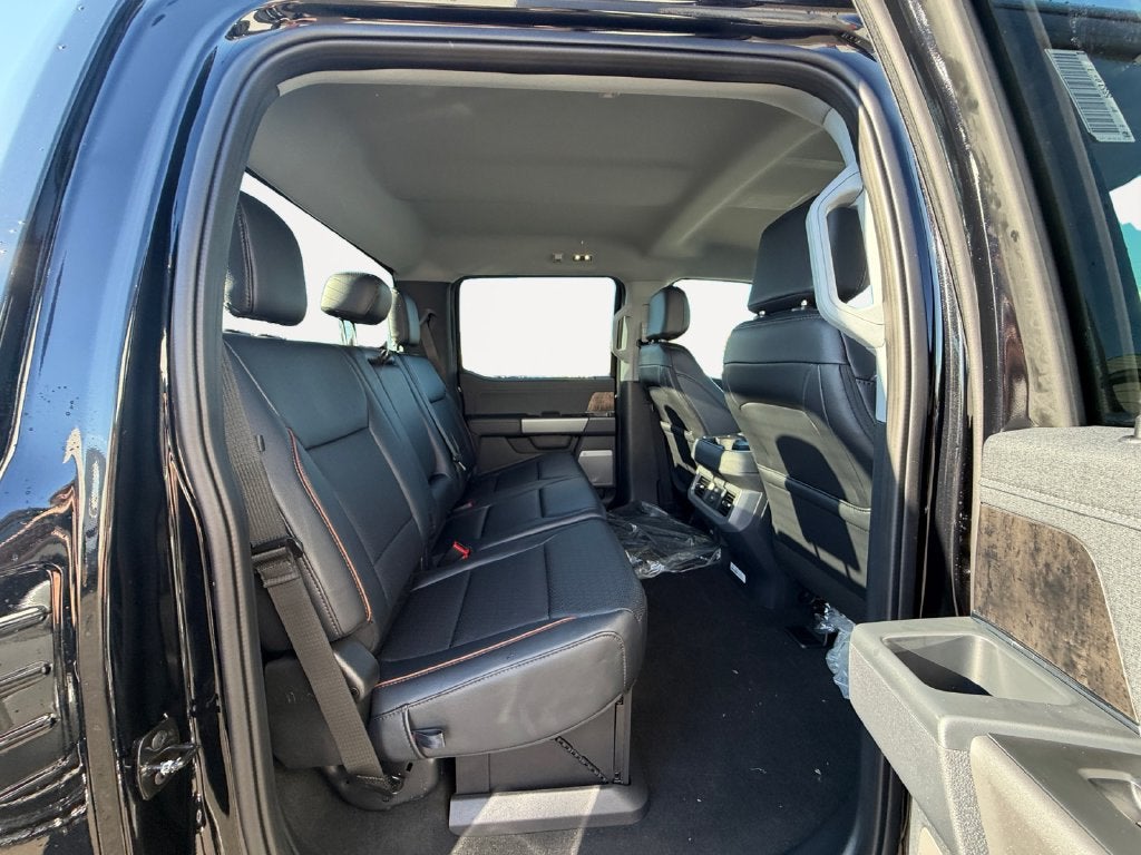 2027 Ford F-350SD Lariat