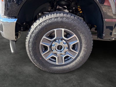 2027 Ford F-350SD Lariat
