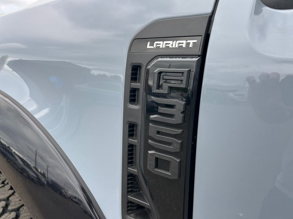 2026 Ford F-350SD Lariat ROUSH