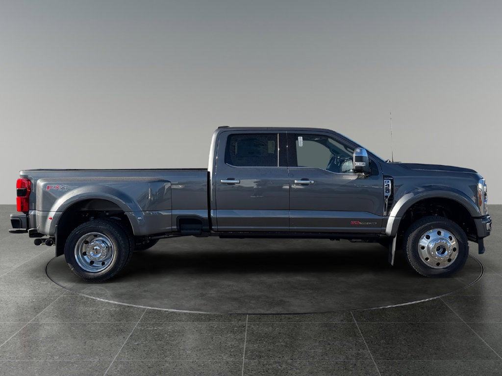 2027 Ford F-450SD Platinum
