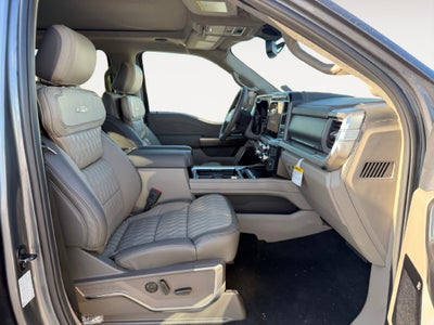 2027 Ford F-450SD Platinum