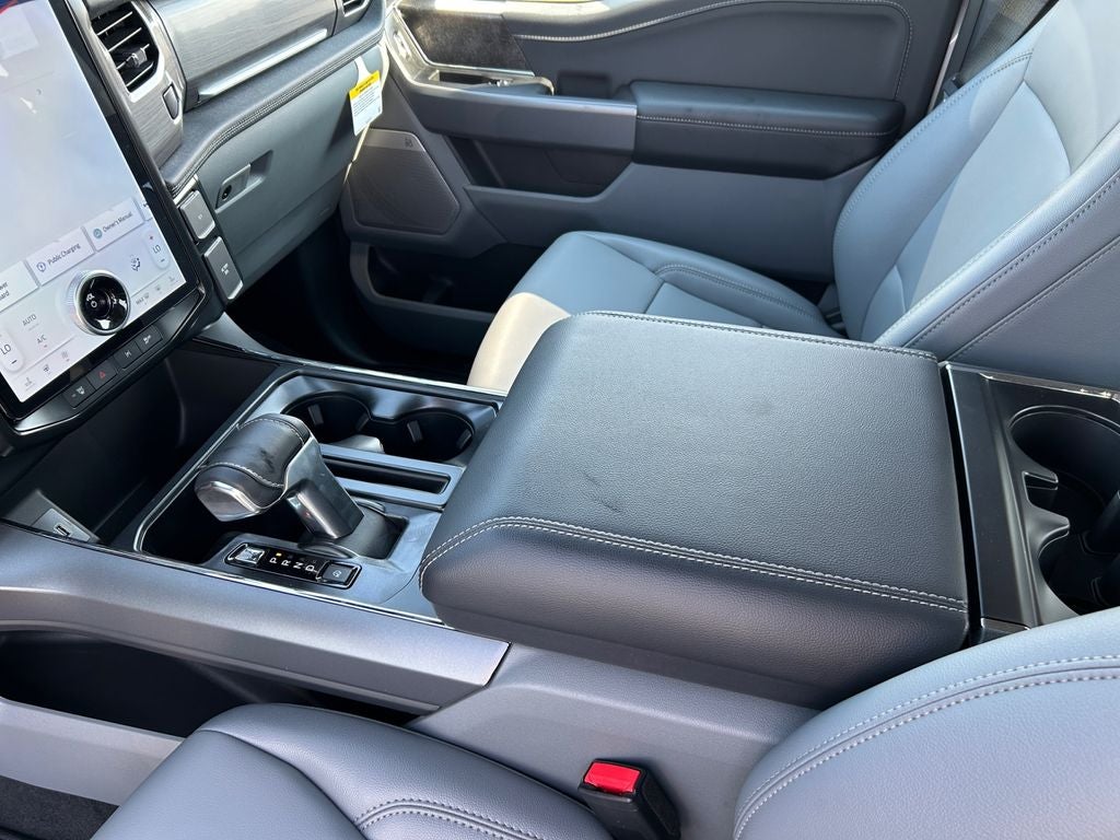 2025 Ford F-150 Lightning Flash