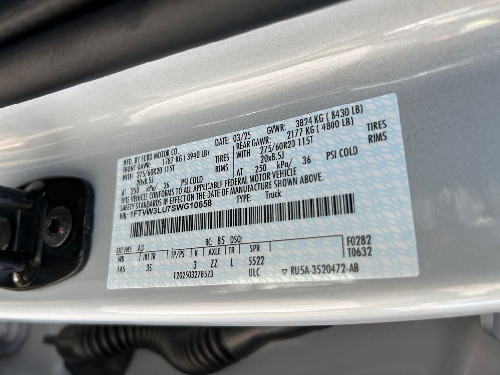 2025 Ford F-150 Lightning Flash