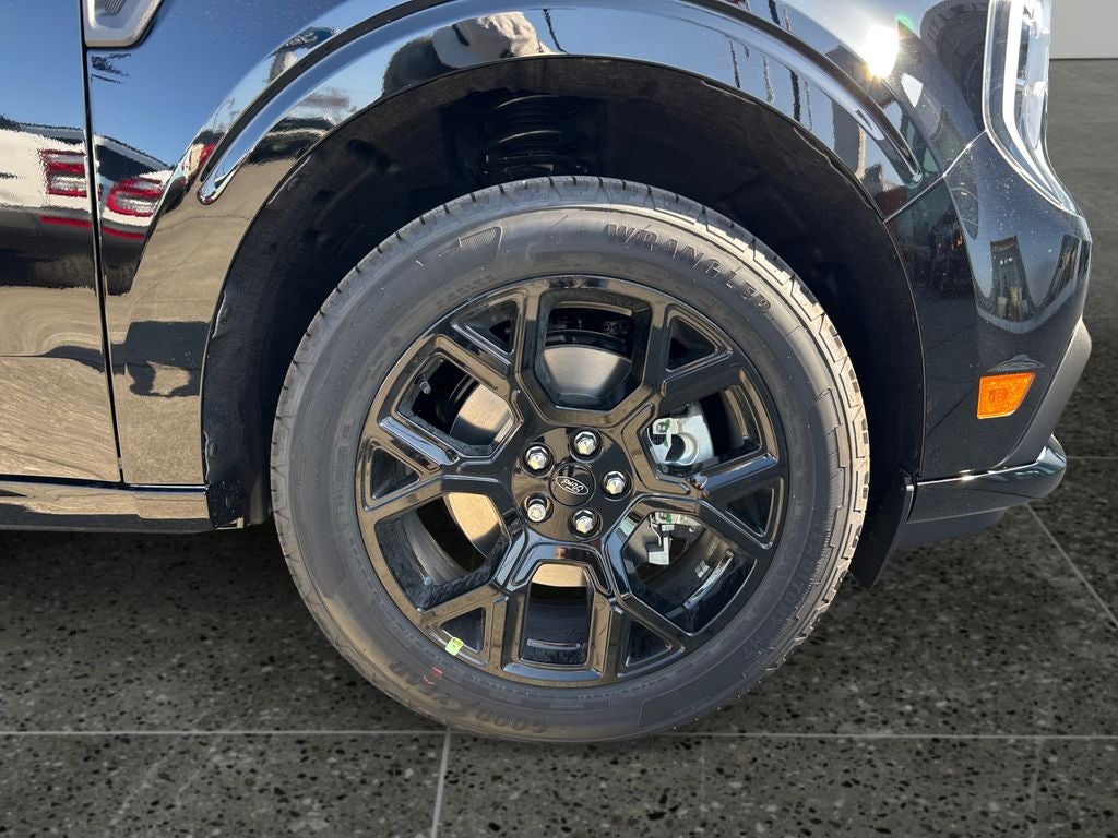 2025 Ford Maverick Lobo Standard