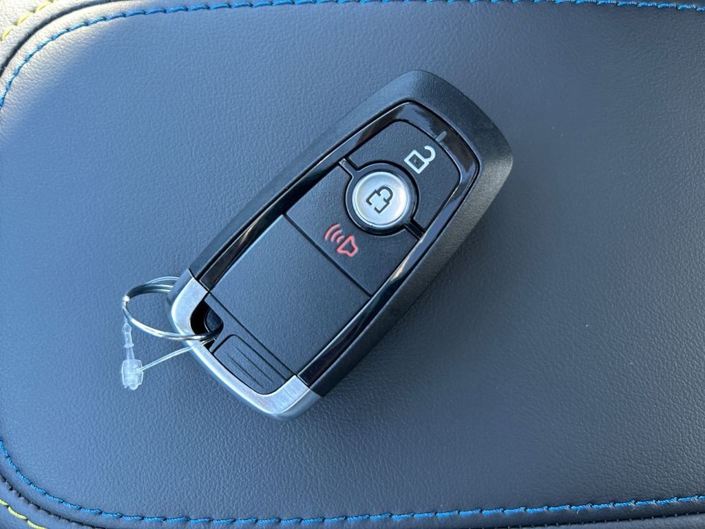 2025 Ford Maverick Lobo Standard